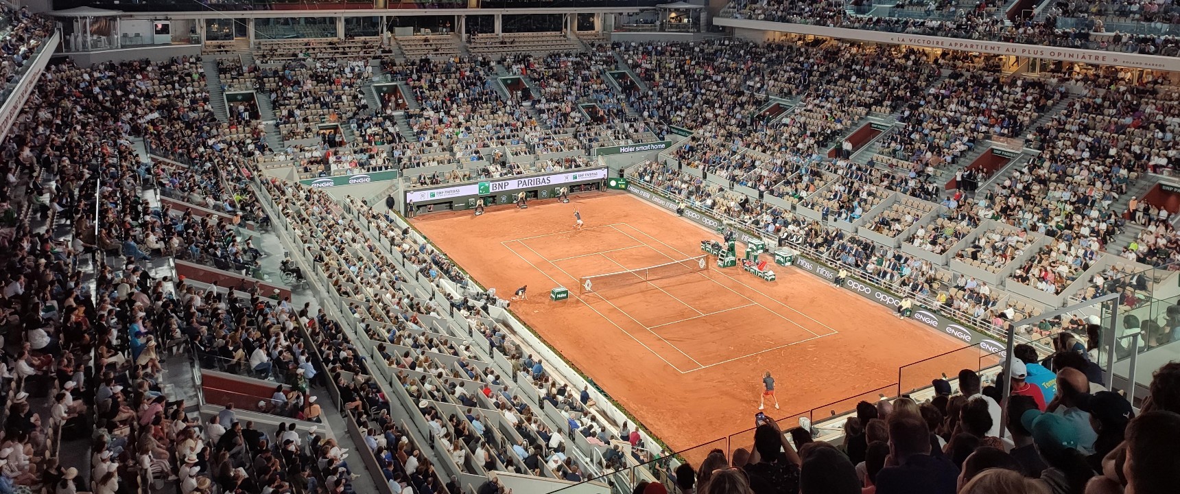 rolandgarros-2026-ambiance-de-tournoi-grands-tirages-et-rivalites-dessinees